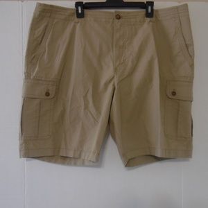 G. H Bass & Co. Cargo Shorts Size 44 Waist